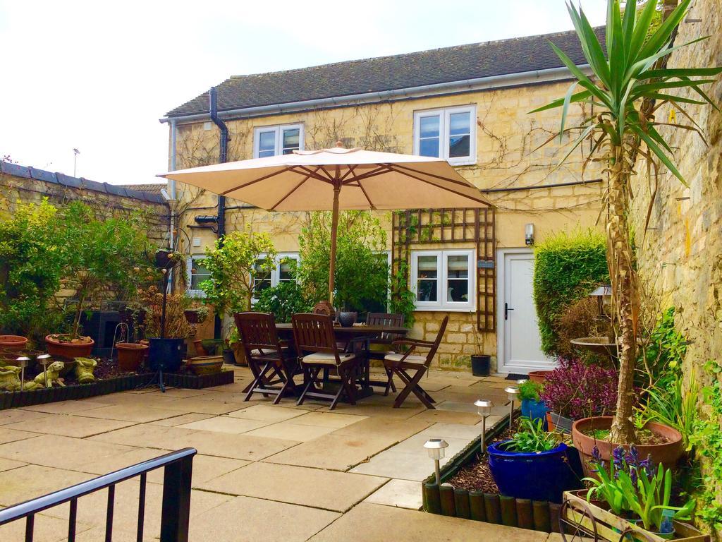 Troy House Bed & Breakfast Painswick Exterior foto